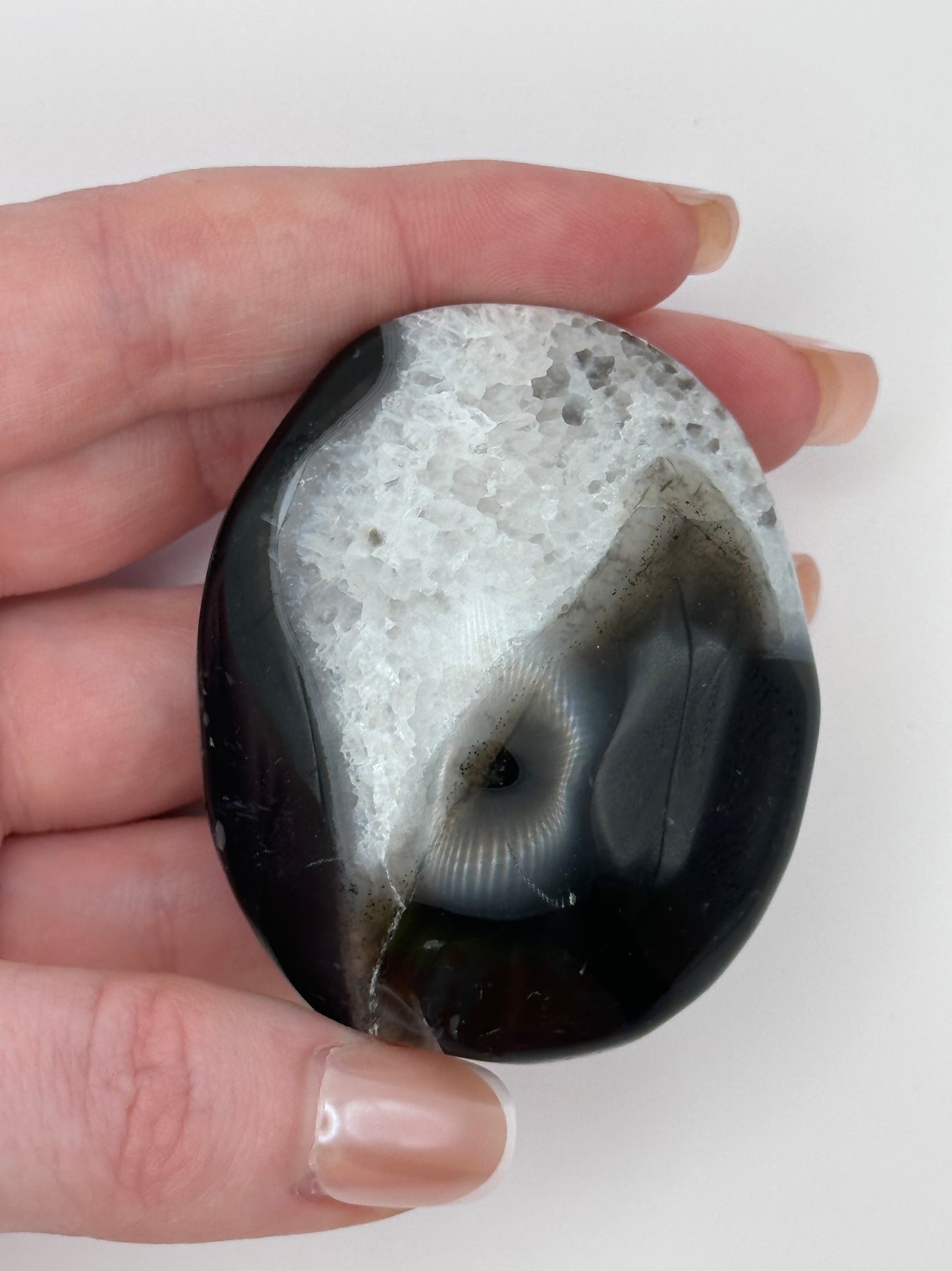 Black Onyx Druzy Palmstone - N