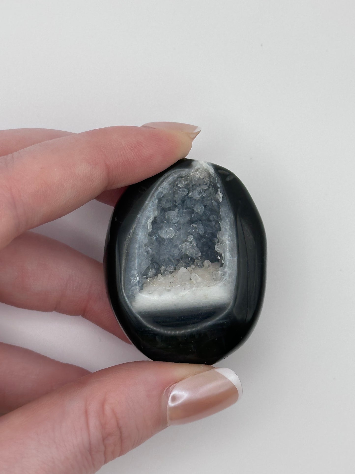 Black Onyx Druzy Palmstone - R