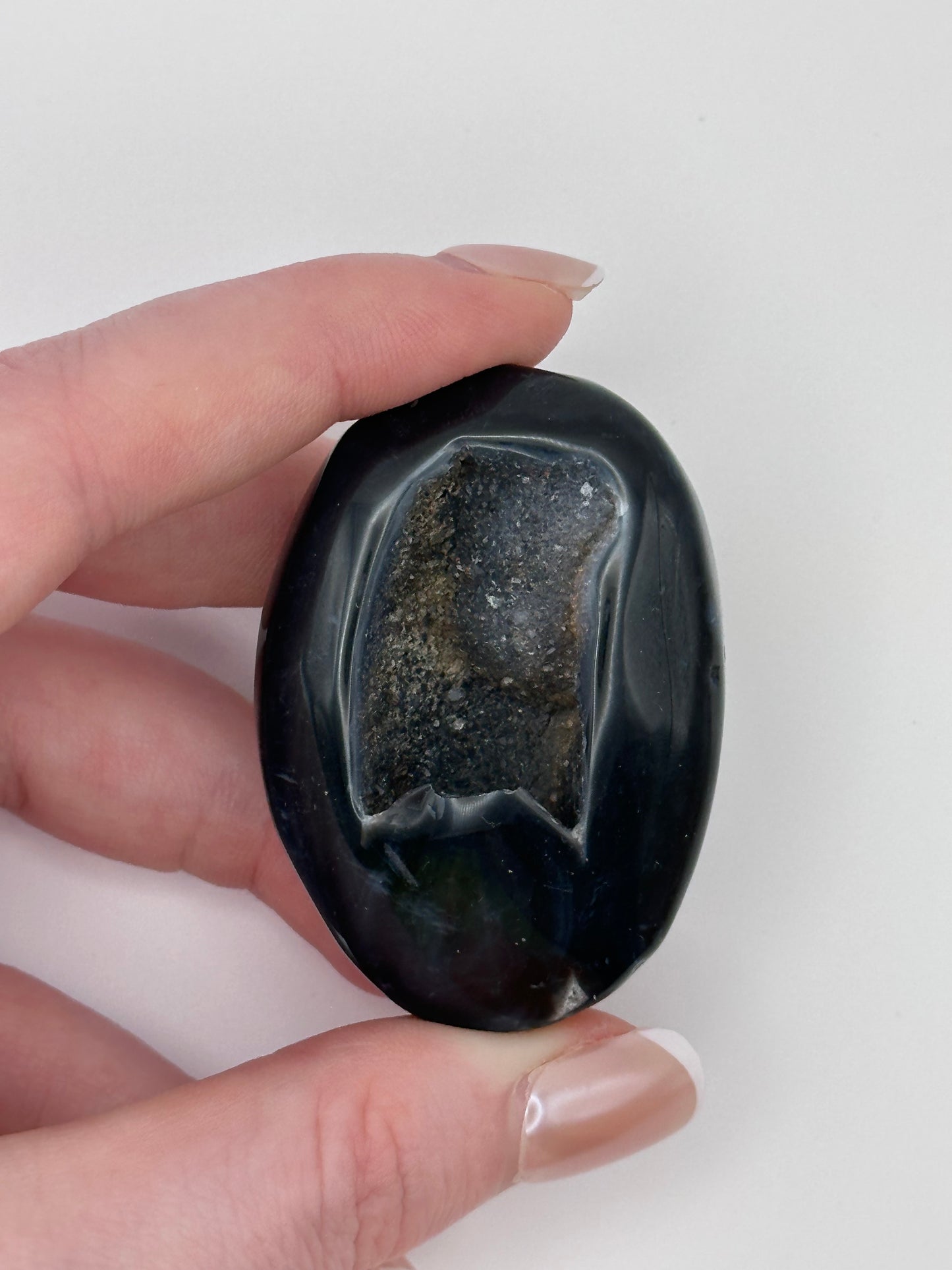 Black Onyx Druzy Palmstone - P