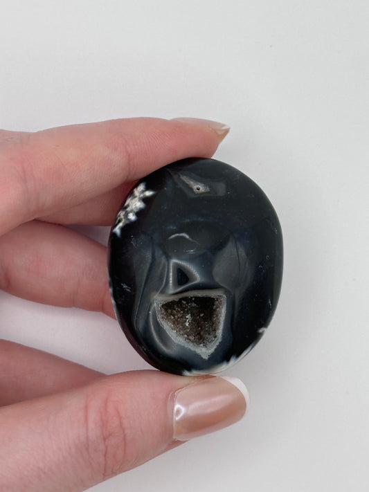 Black Onyx Palmstone - O